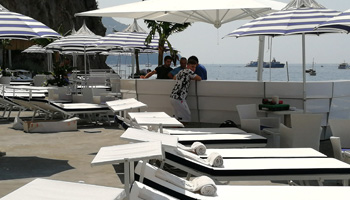 MOVIDOS professional and modular bar counters for indoor and outdoor made in italy